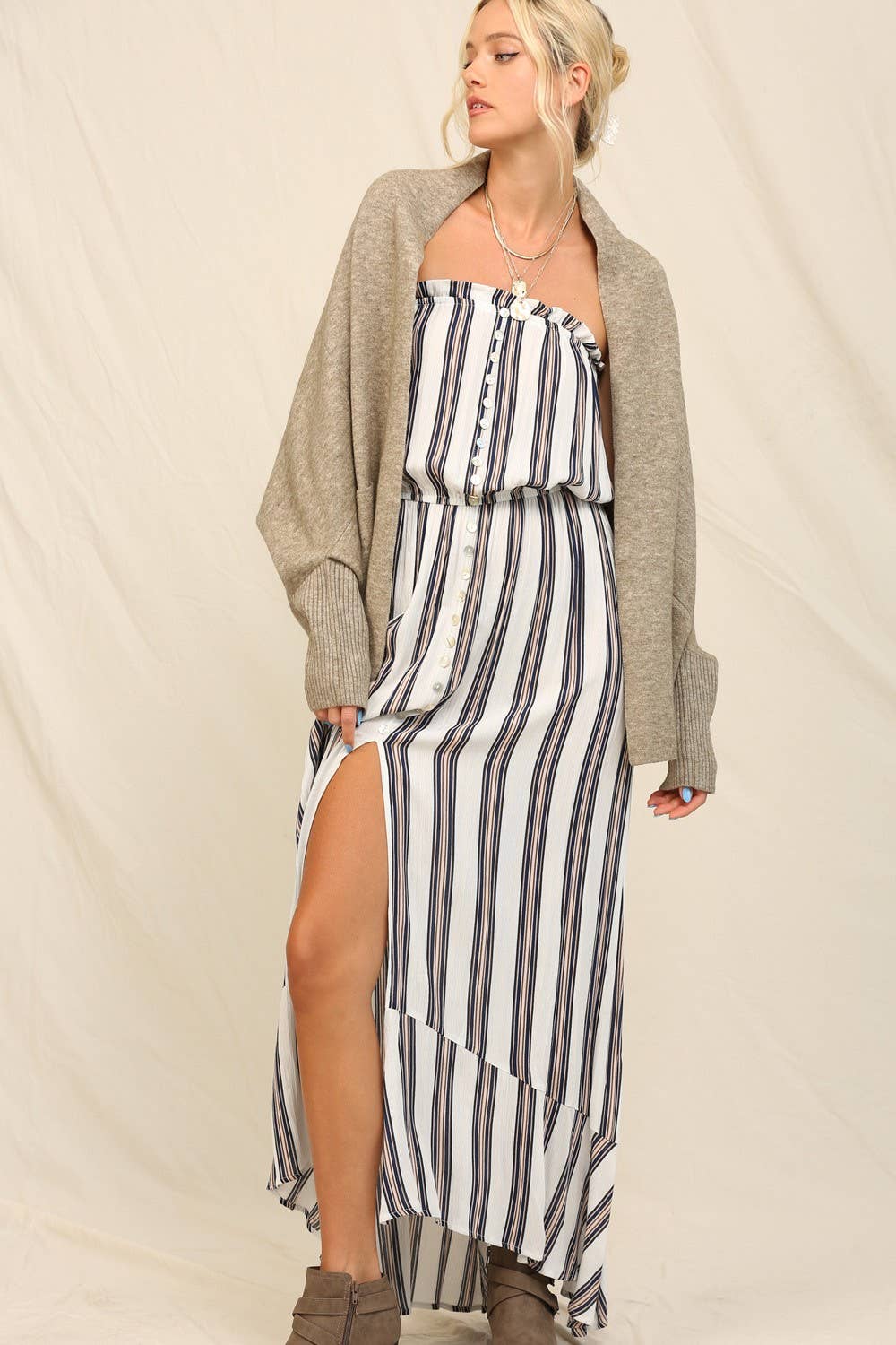 KyeMi - Summer 2025 Clean Vertical Stripes Maxi Dress: Off White / S