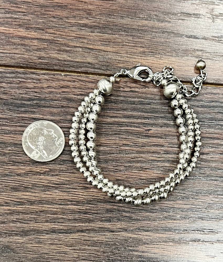 ISAC Trading Inc - 711440, Handmade Silver Navajo Bead Adjustable Bracelet