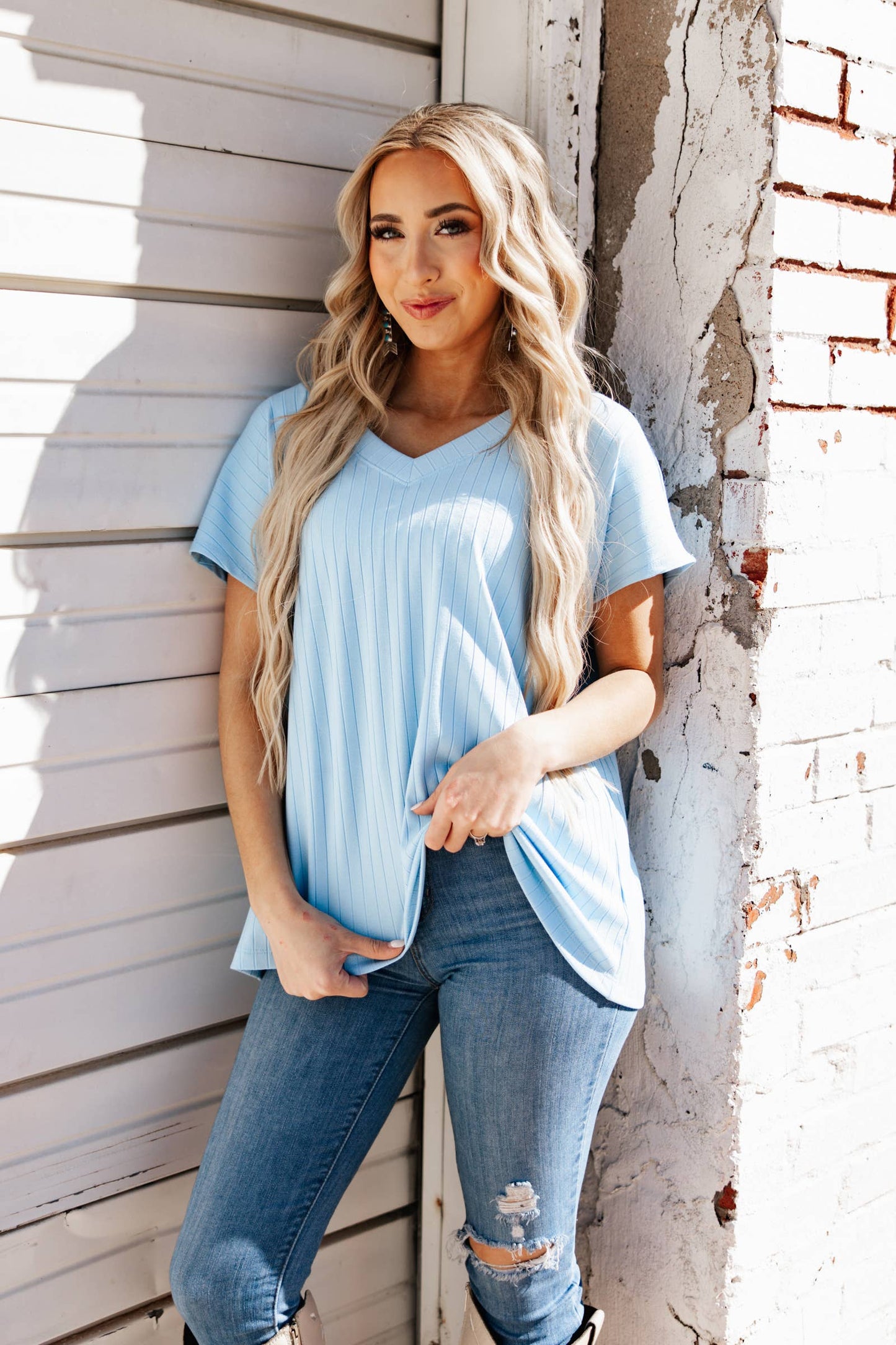 Andrée by Unit - Casual Thick Ribbed V Neck Top: SKY BLUE / S