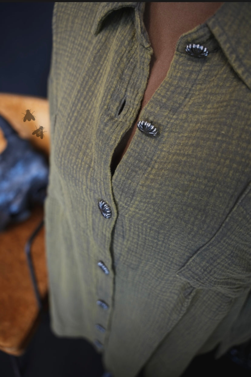 Acres Button Up