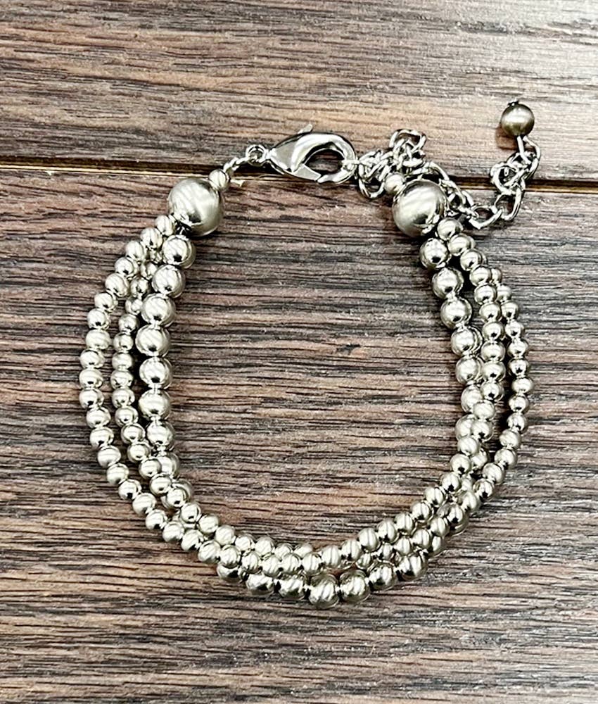 ISAC Trading Inc - 711440, Handmade Silver Navajo Bead Adjustable Bracelet