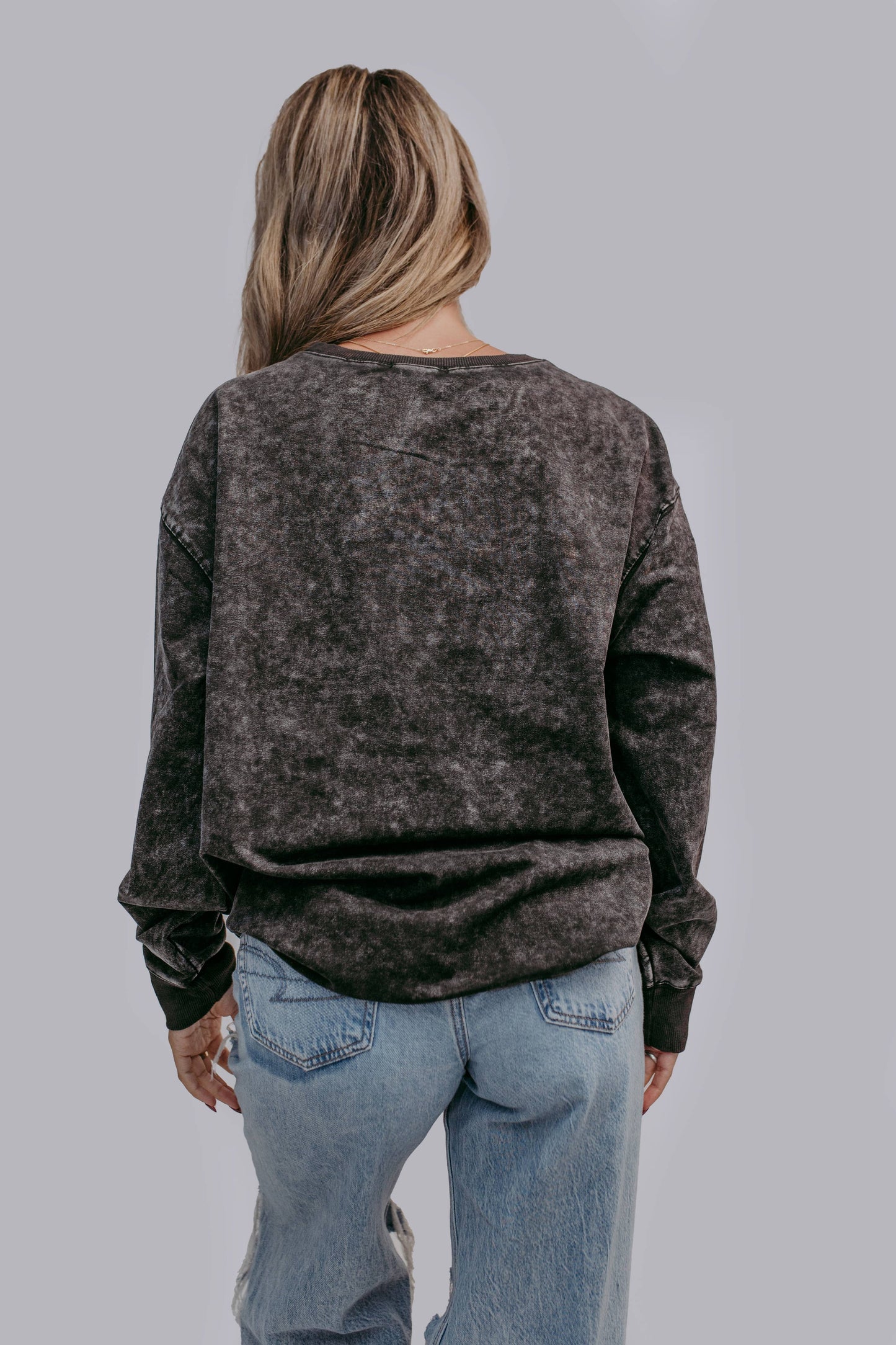 Merigold Kiss - MK156R Cowboy Classic Sweatshirt: Charcoal / 1XL