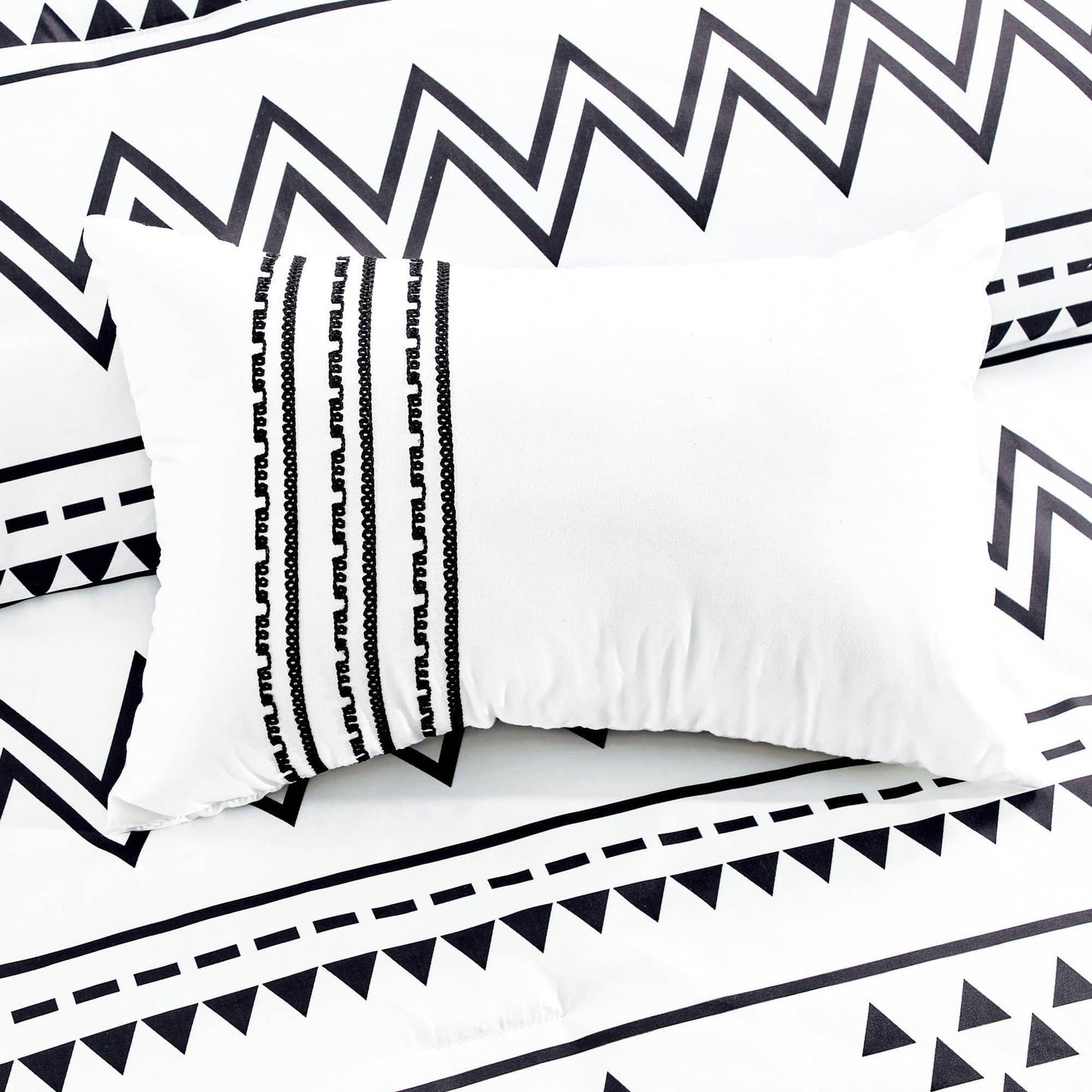 - Bohemian Southwestern Aztec Navajo Comforter - 6 Piece Set: White / King